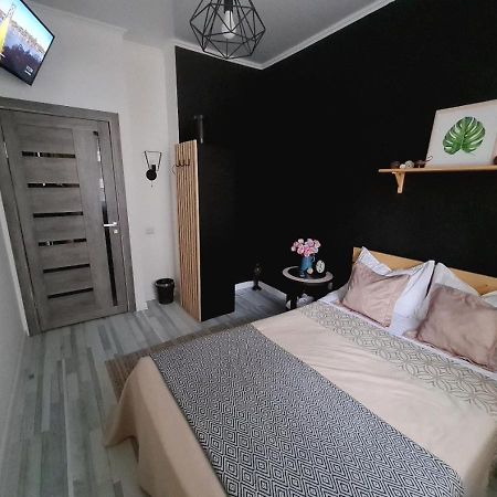 HALAL-Apartamenty рядом ТРЦ MegaAlma-Ata Экстерьер фото